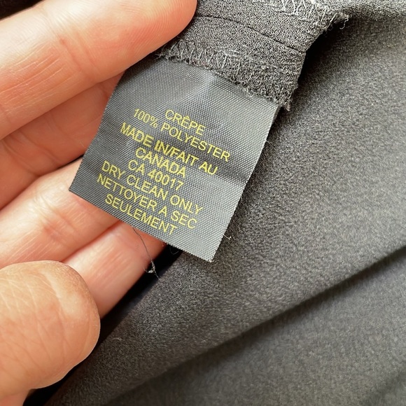 Periphery longsleeve black zip blouse top shirt collar made in Canada size 10 - Picture 8 of 9